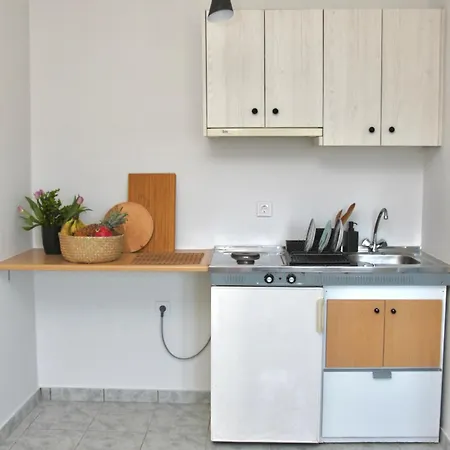 Διαμέρισμα Cozy Flat At Regina Αλυκανάς